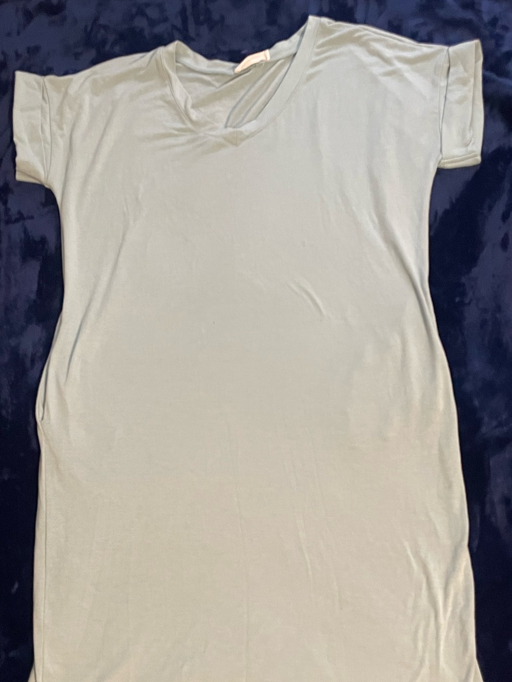 Size small boutique Light Sage V-Neck Midi Tshirt dress mint with pockets